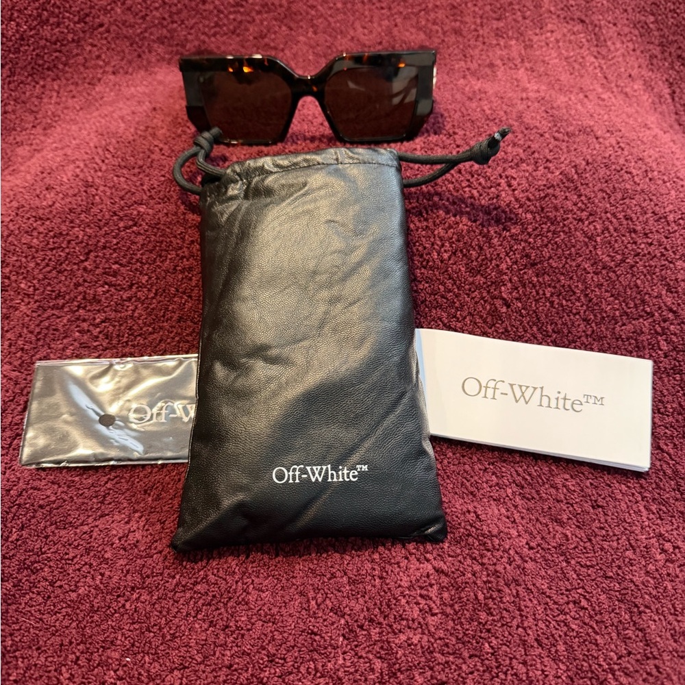 Off-White Tortoise Sunglasses with Black Pouch